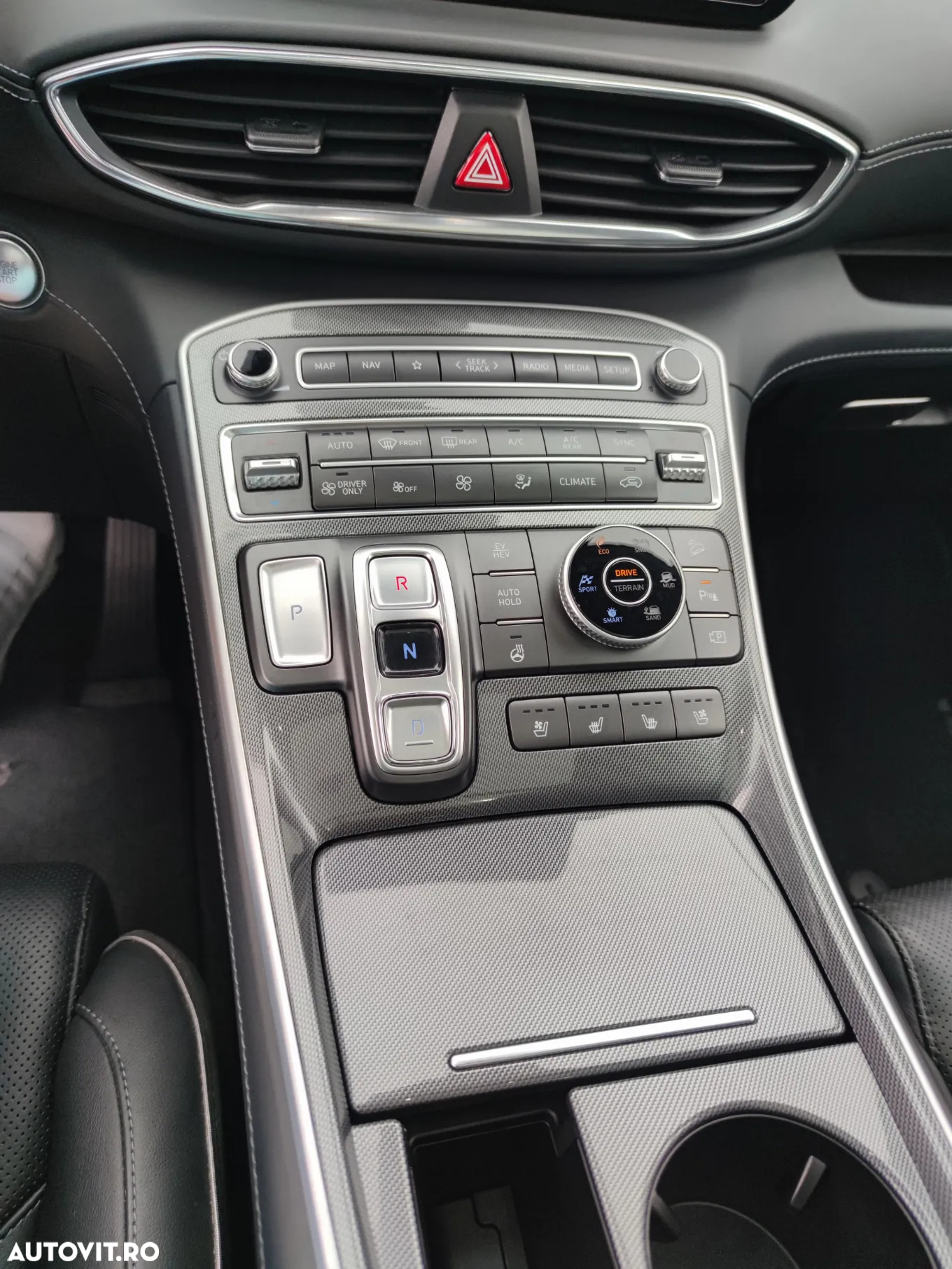 Hyundai Santa Fe Plug-in Hybrid 1.6 l 265 CP 4WD 6AT Luxury - 7