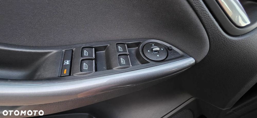 Ford Focus 1.6 EcoBoost Titanium - 19