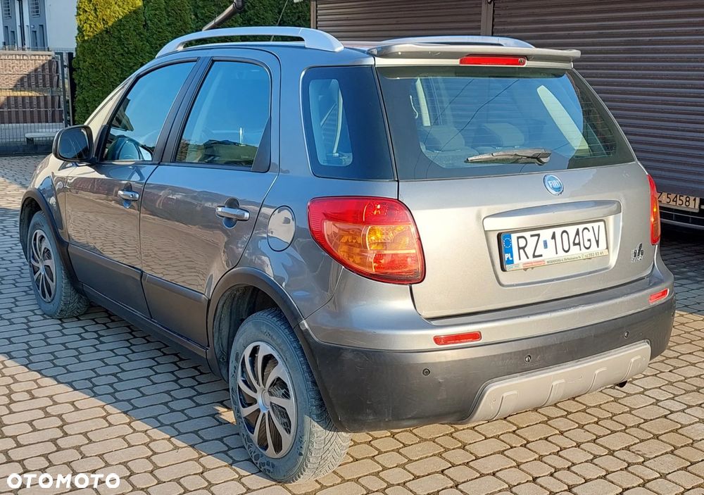 Fiat Sedici - 15