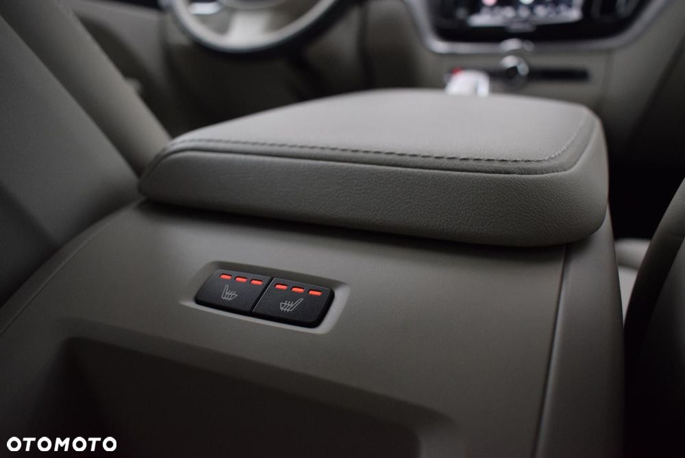 Volvo XC 60 - 21