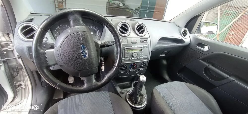 Ford Fiesta 1.4 TDCI Connection - 1