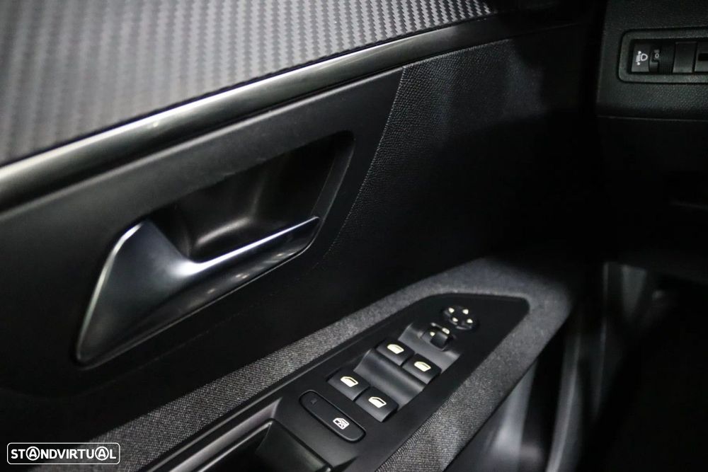 Peugeot 5008 — fotografia 9