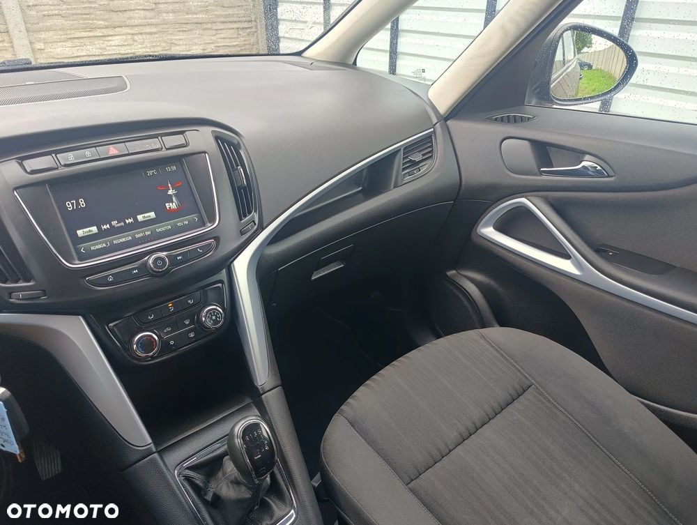 Opel Zafira - 21