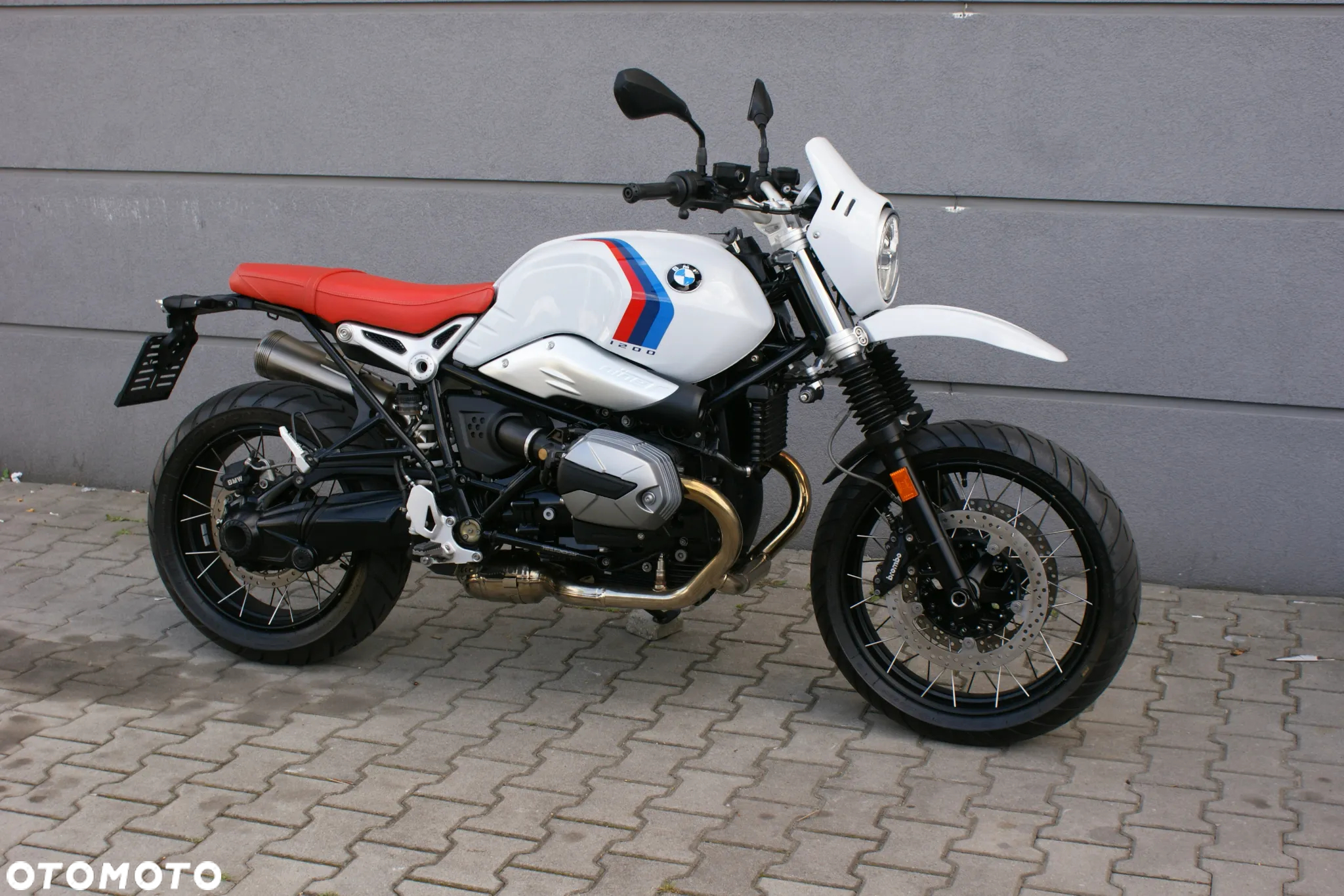BMW R - 2