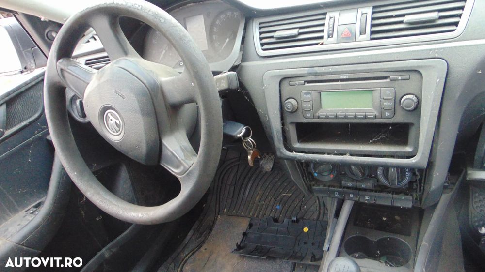 Capota fata Skoda Rapid an 2012-2019 culoarea argintiu - 16