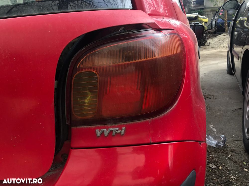 Stop lampa stanga/dreapta spate Toyota Yaris 2003 - 2
