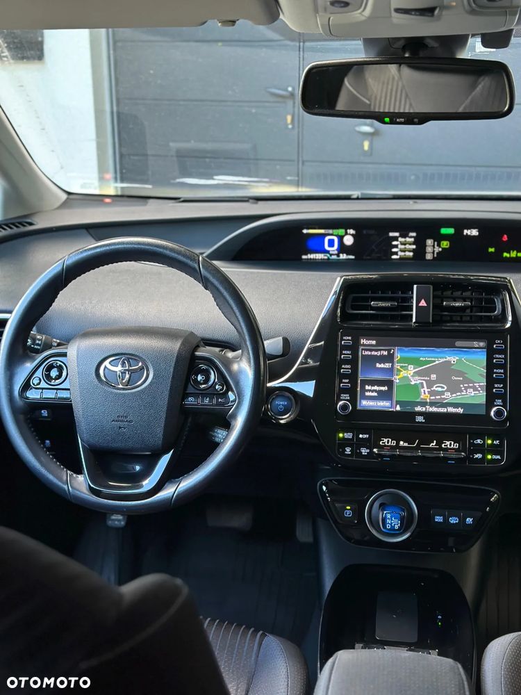 Toyota Prius Plug-in 1.8 Hybrid Executive - 13