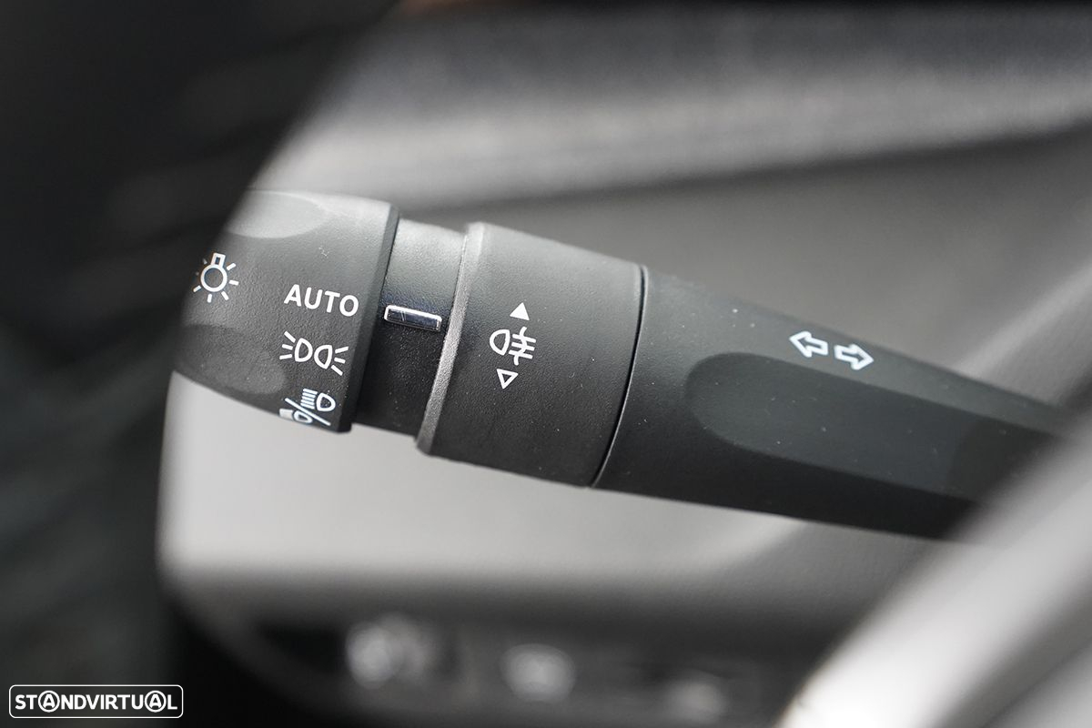 Peugeot 408 1.2 PureTech Allure EAT8 - 12