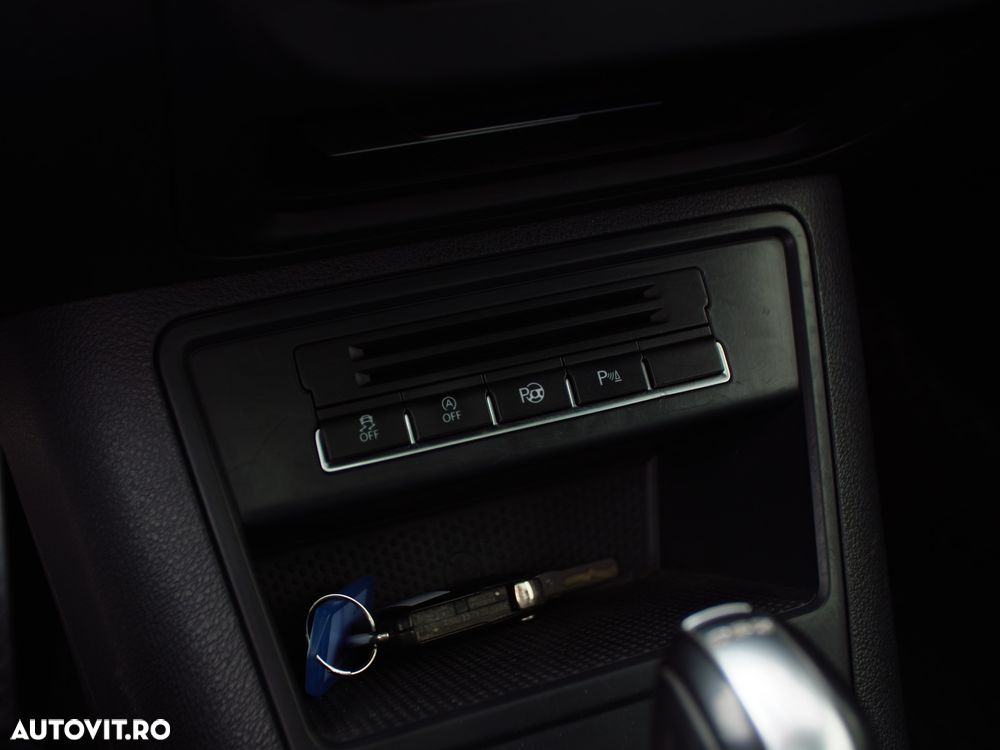 Volkswagen Tiguan 2.0 TDI 4Motion DSG BMT Sport & Style - 23