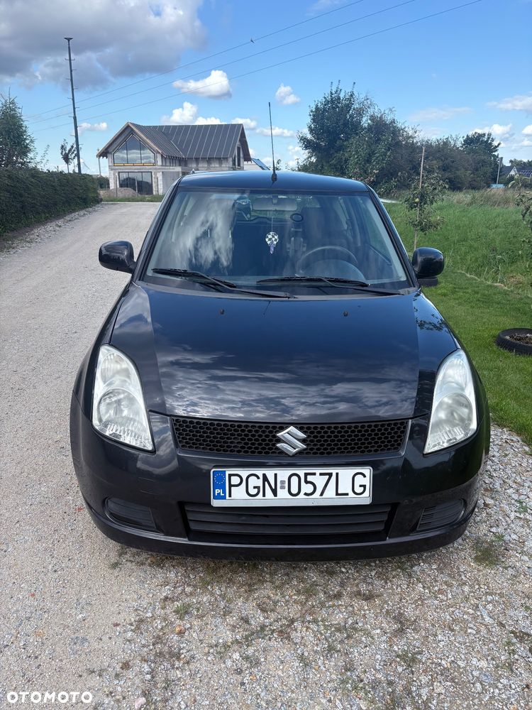 Suzuki Swift - 4