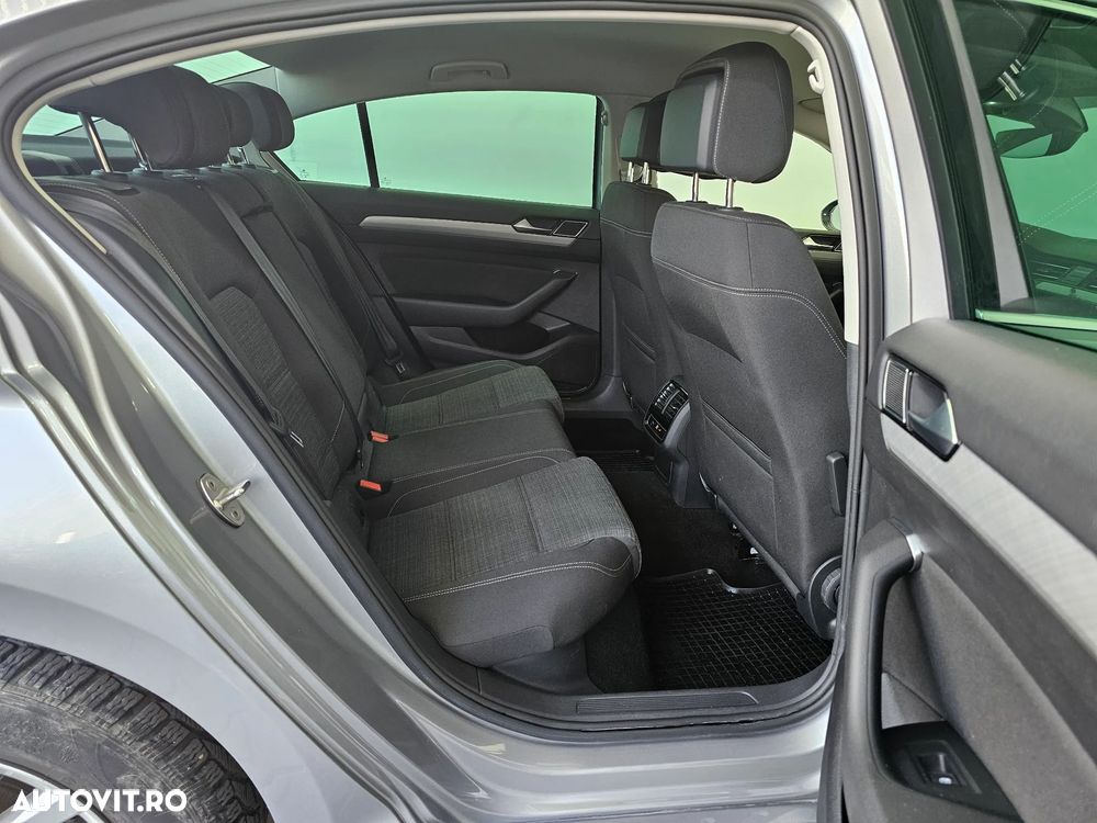 Volkswagen Passat 1.5 TSI ACT DSG Comfortline - 27