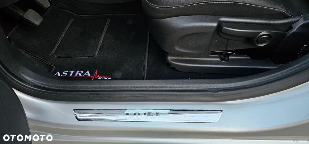 Opel Astra 1.4 Turbo Start/Stop Dynamic - 25