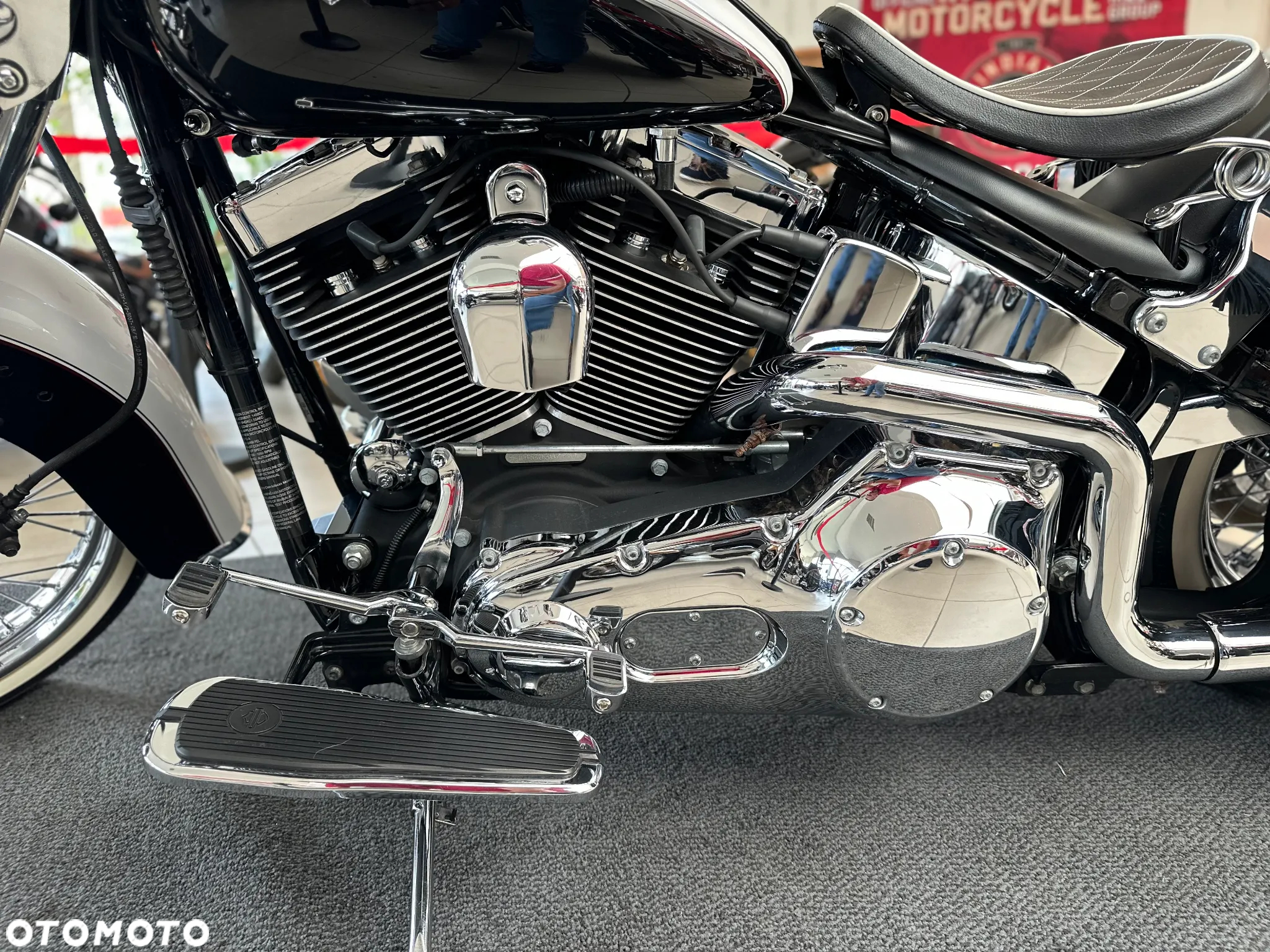 Harley-Davidson Softail - 24