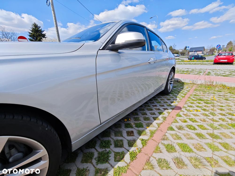 BMW Seria 3 340i xDrive Edition Luxury Line Purity - 29