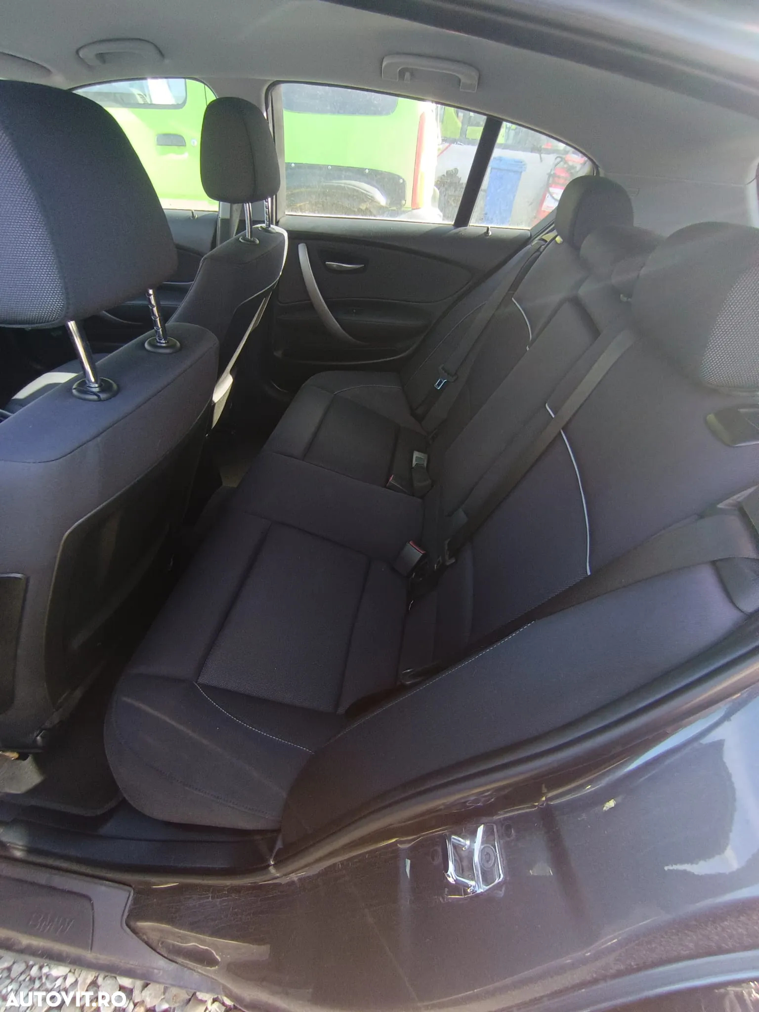 Dezmembram BMW Seria 1 Hatchback 118D 2.0 D 2007 - 11