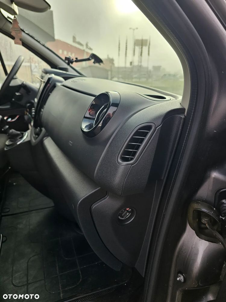 Opel Vivaro L2H1 2,9t Elegance Business - 21