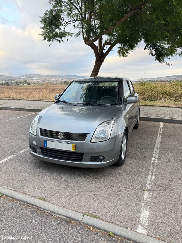 Suzuki Swift 1.3 16V GLX - 1