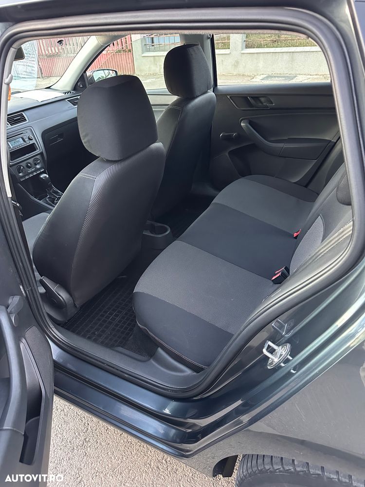 Skoda RAPID - 7