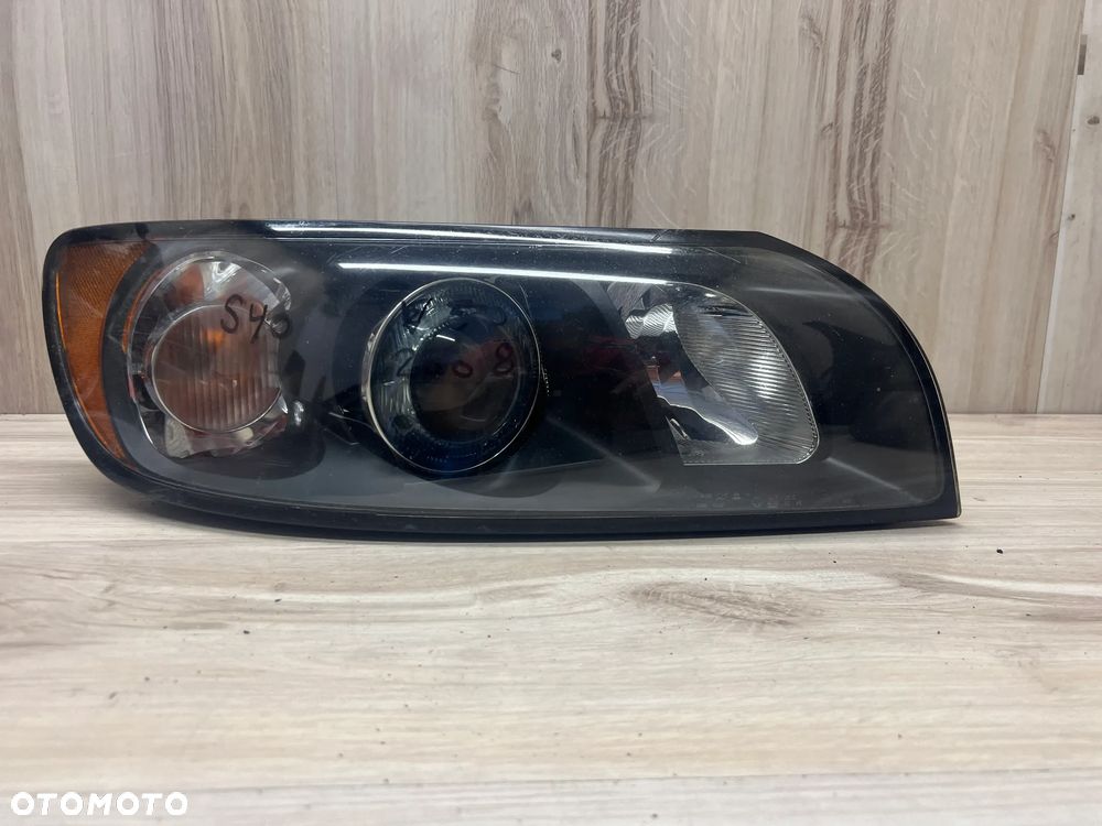 LAMPA PRAWA KOMPLETNA S40 II V50 2008r. 31213378 301198276 - 2