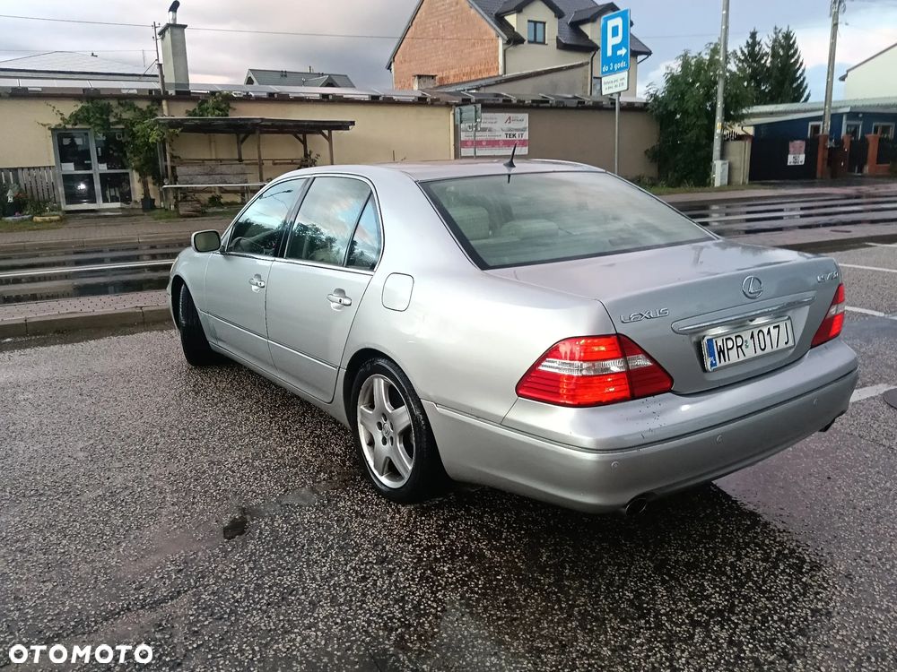 Lexus LS - 13