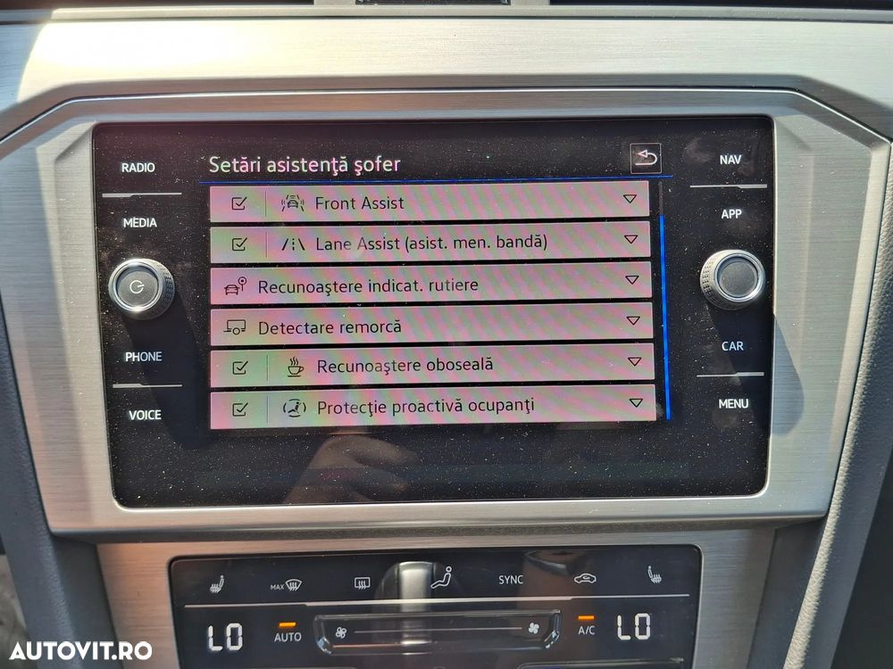 Volkswagen Passat - 25