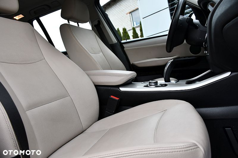 BMW X3 xDrive20d - 23