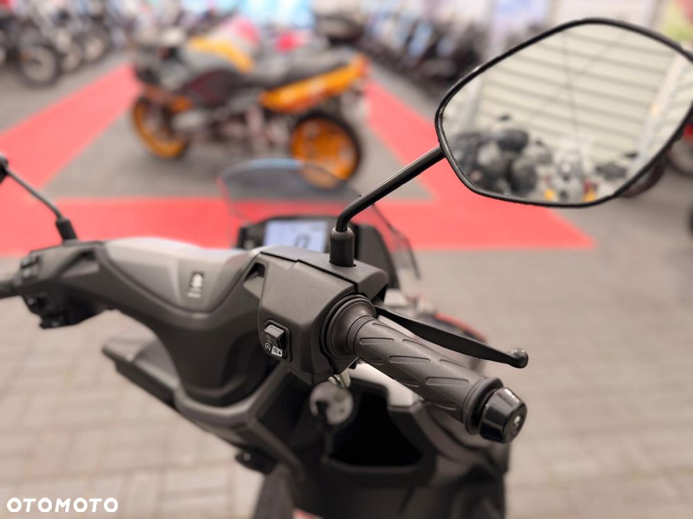 Suzuki Burgman - 9