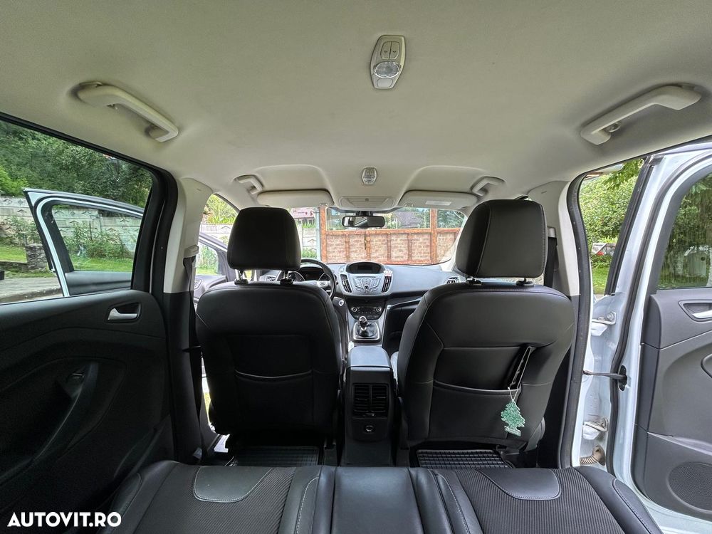 Ford Kuga 2.0 TDCi 2x4 SYNC - 7