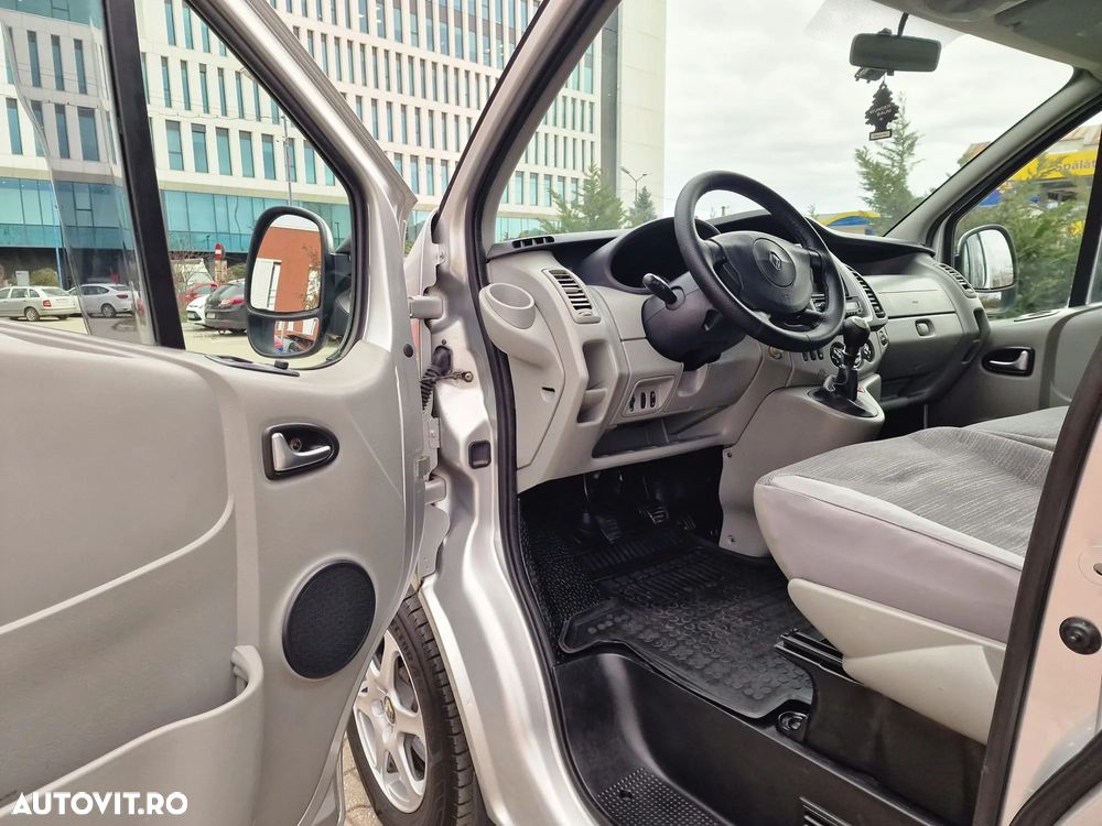 Renault Trafic Grand Passenger L2H1 Authentique - 9