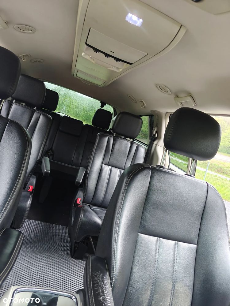 Chrysler Town & Country 3.6 Limited - 12