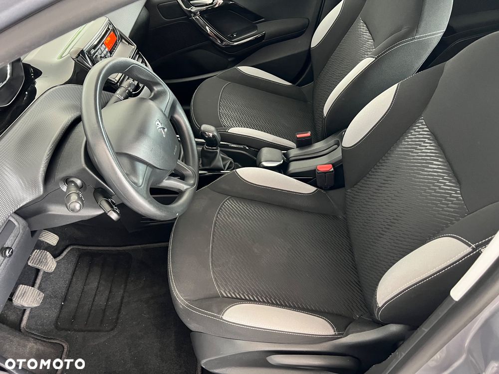 Peugeot 2008 1.2 Pure Tech Style - 14