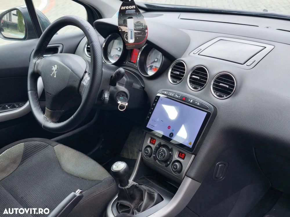 Peugeot 308 1.6HDi Confort Pack - 10