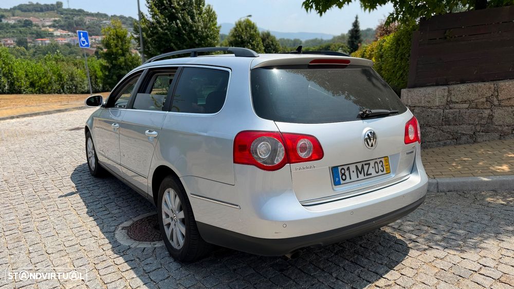 VW Passat 1.6 TDI BlueMotion Highline - 5
