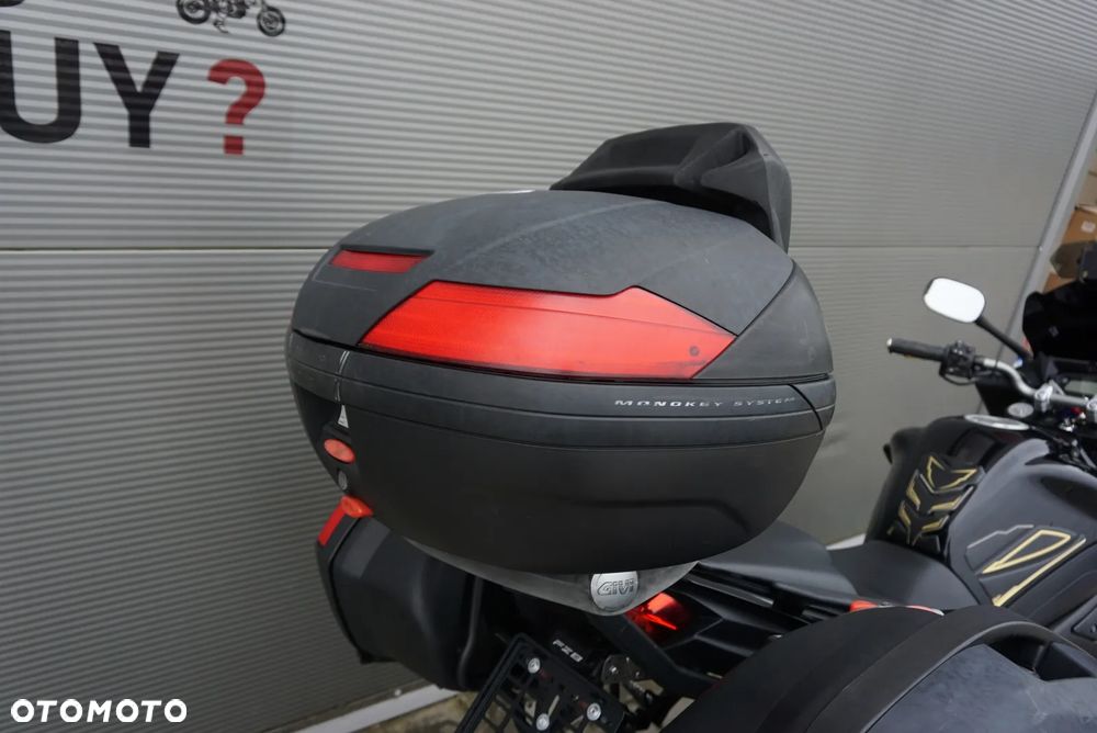 Yamaha FZ8 - 4