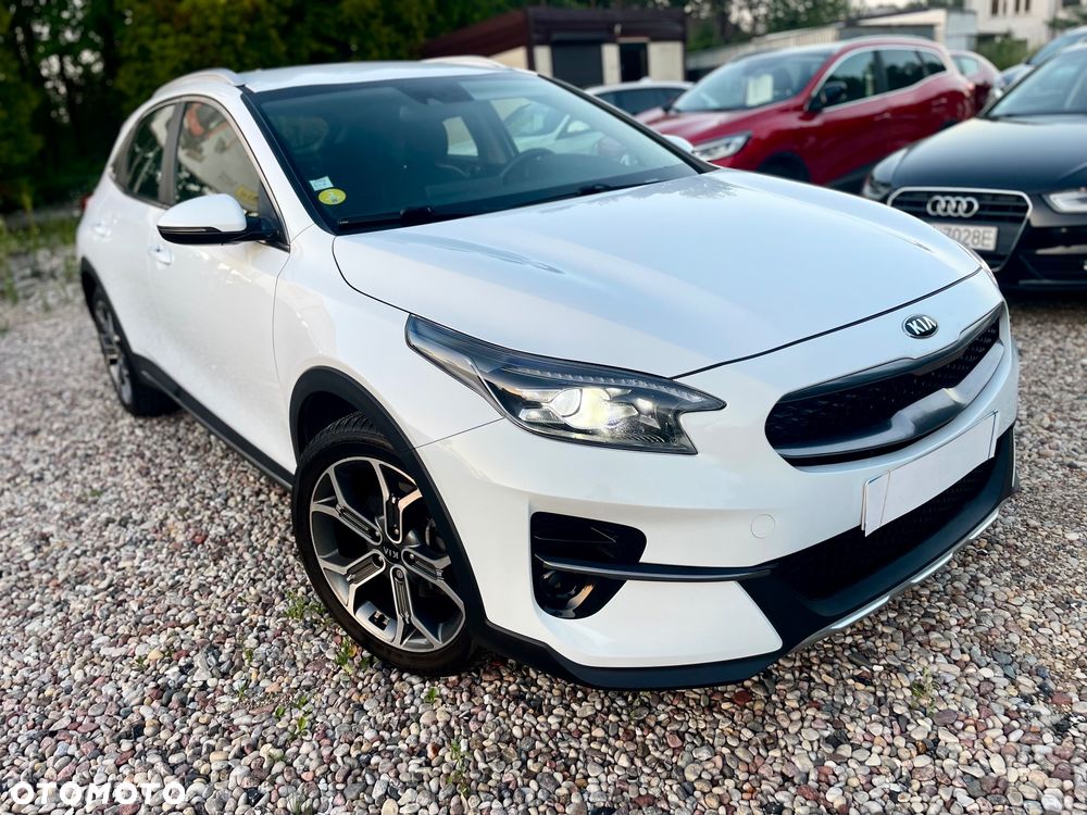 Kia XCeed 1.6 CRDi LAUNCH EDITION - 3