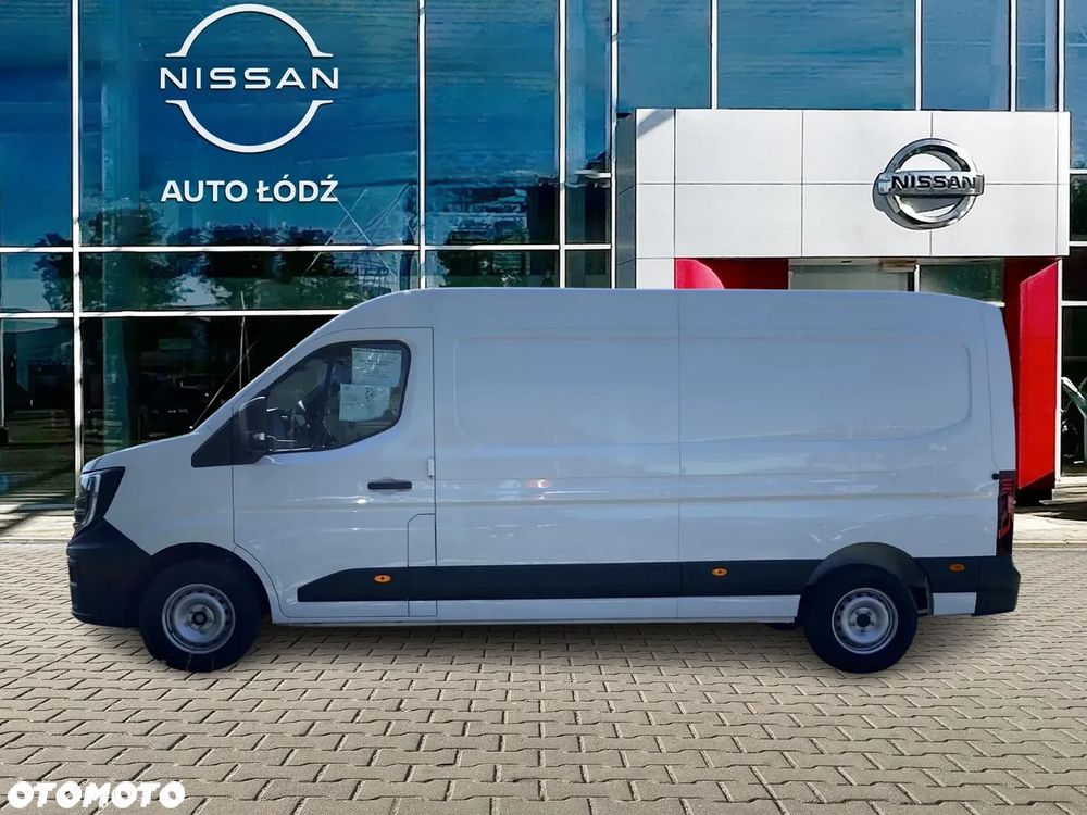 Nissan Interstar - 2
