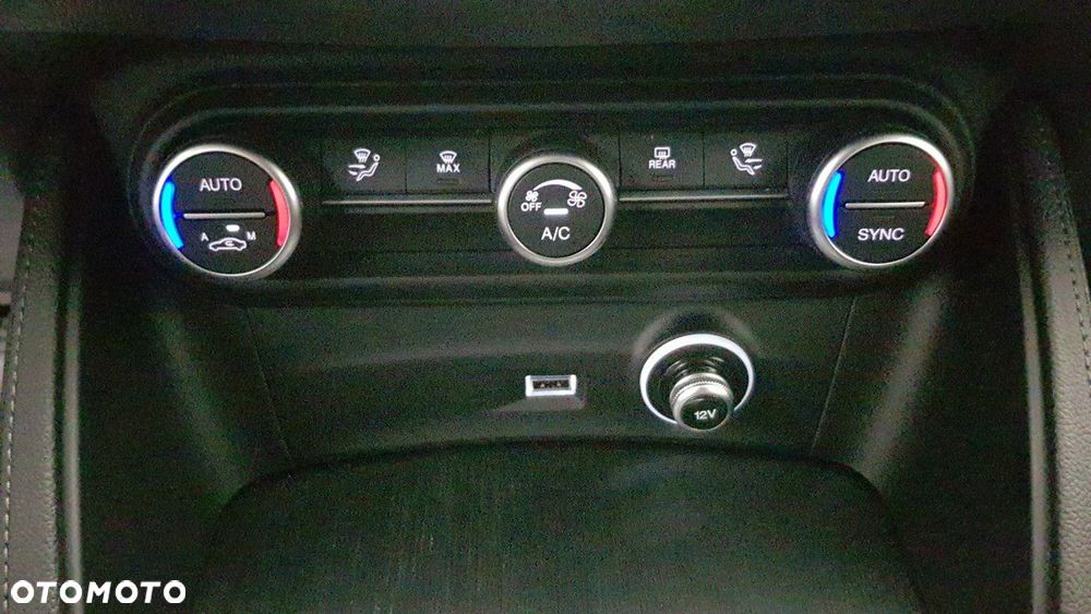 Alfa Romeo Stelvio - 27