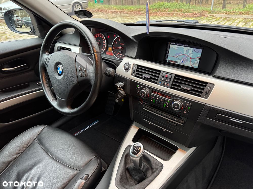 BMW Seria 3 320i Edition Sport - 7