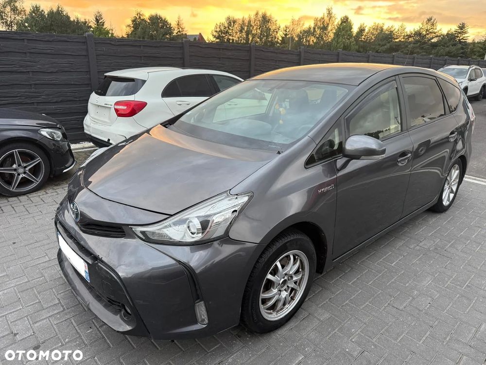 Toyota Prius+ (Hybrid) - 1