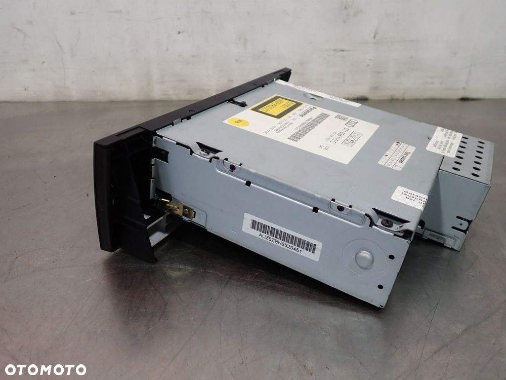 ZMIENIARKA CD AUDI A4 B8 - 7