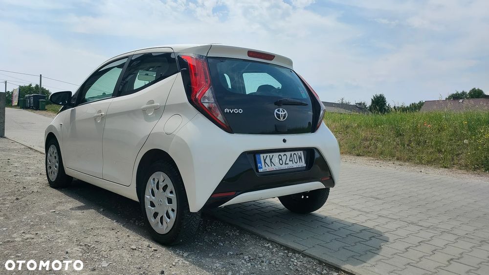 Toyota Aygo x-trend - 15
