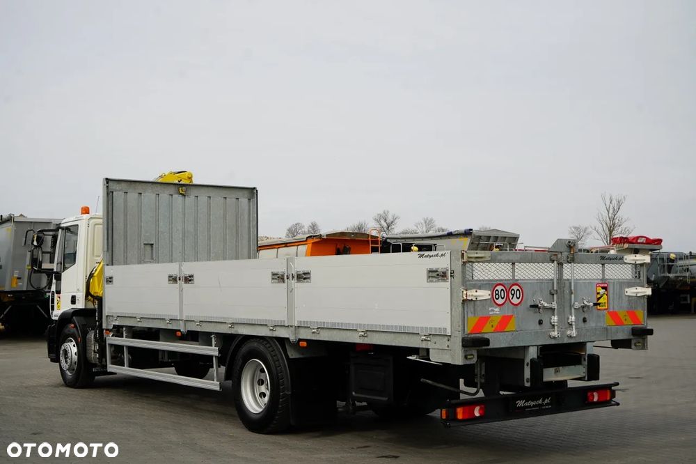 Iveco 180E25 / 4X2 / SKRZYNIOWY 7,5m + HDS HYVA HB150X MAX UDŹWIG 5 200KG / STEROWNIE RADIOWE  / ROTATOR / AUTOMAT - 9