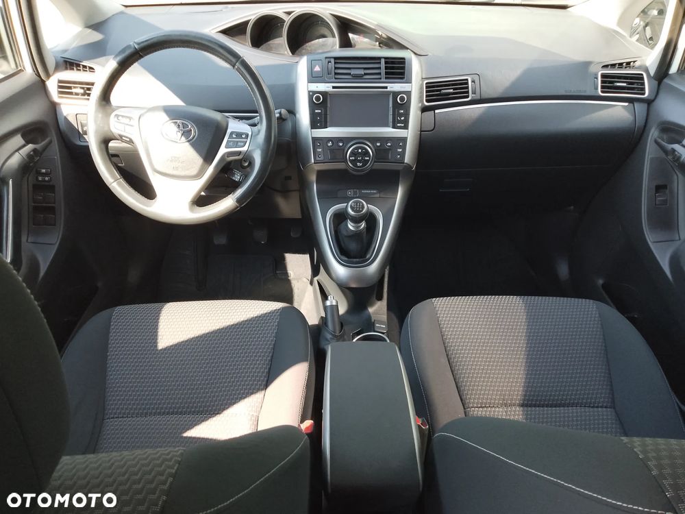 Toyota Verso 1.6 D-4D Active - 17