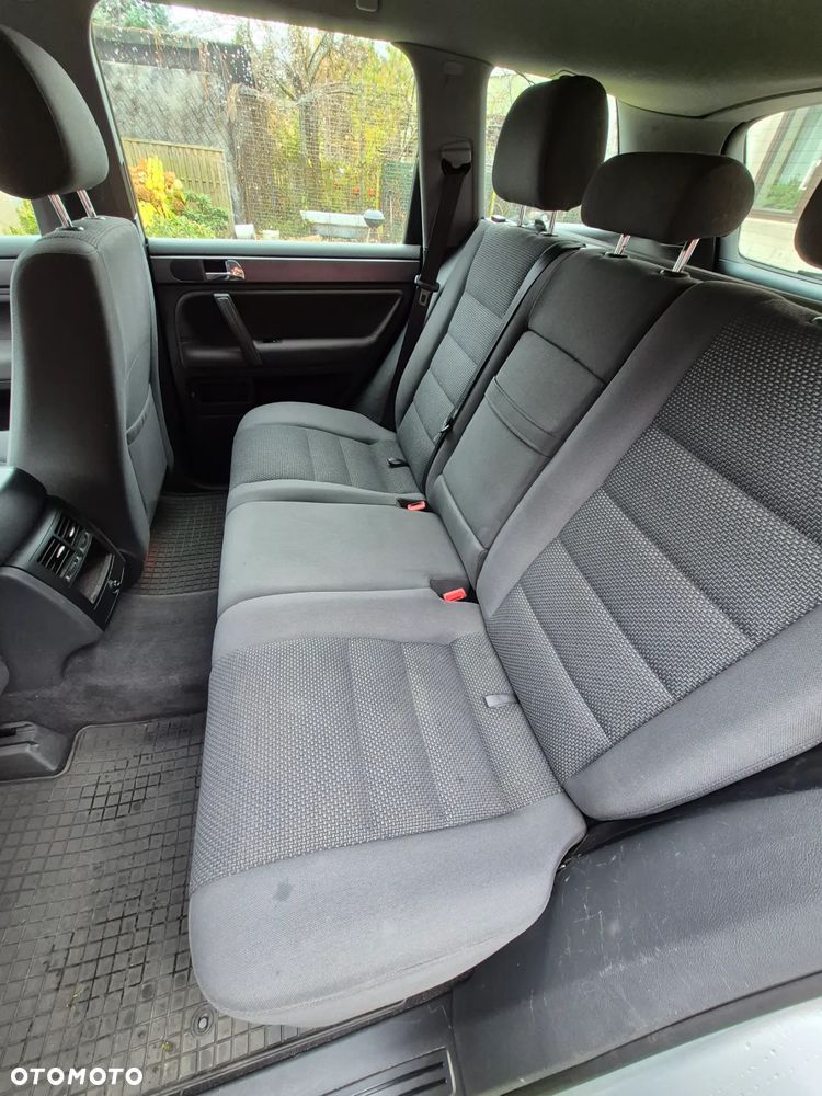 Volkswagen Touareg - 5