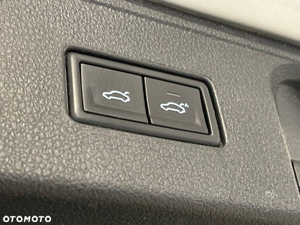 Volkswagen Passat - 36