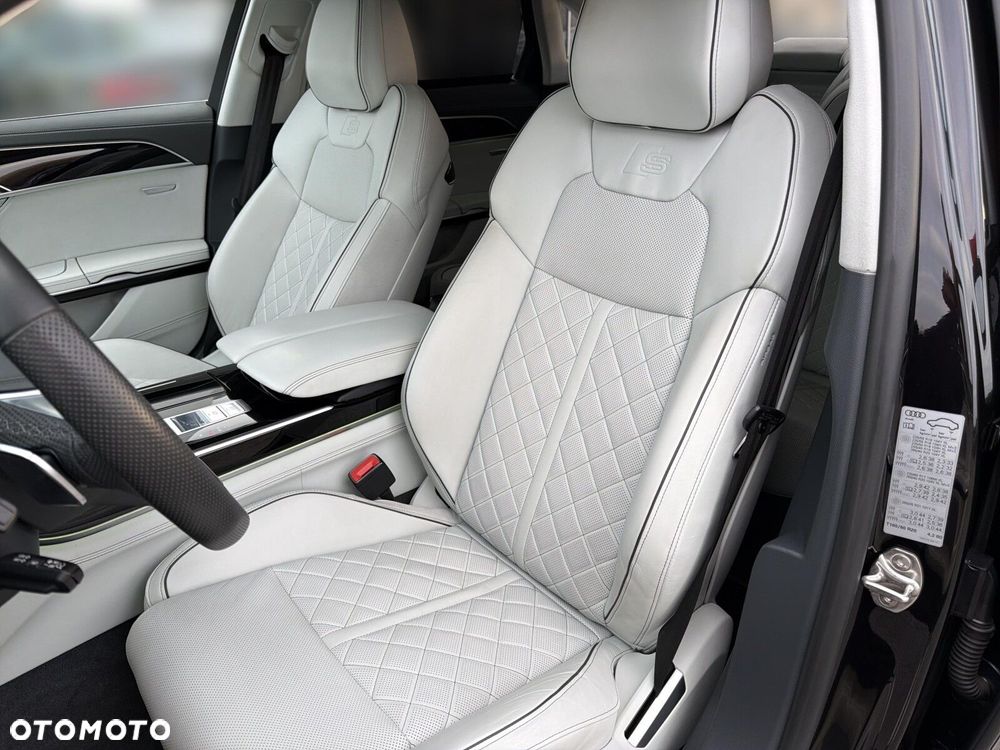 Audi A8 - 13