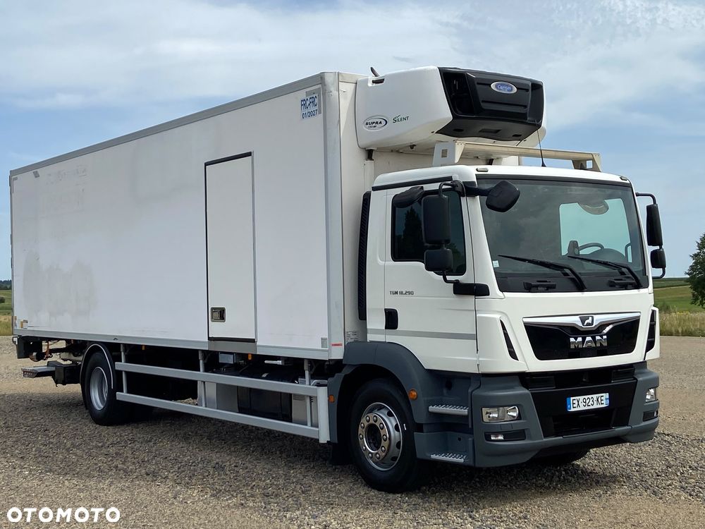 MAN TGM 18.290 | 2018 | Chłodnia 8,8 m | Carrier Supra 1150 Multitemp Silent | Automat | Winda | Drzwi boczne | 329 tys. km - 2