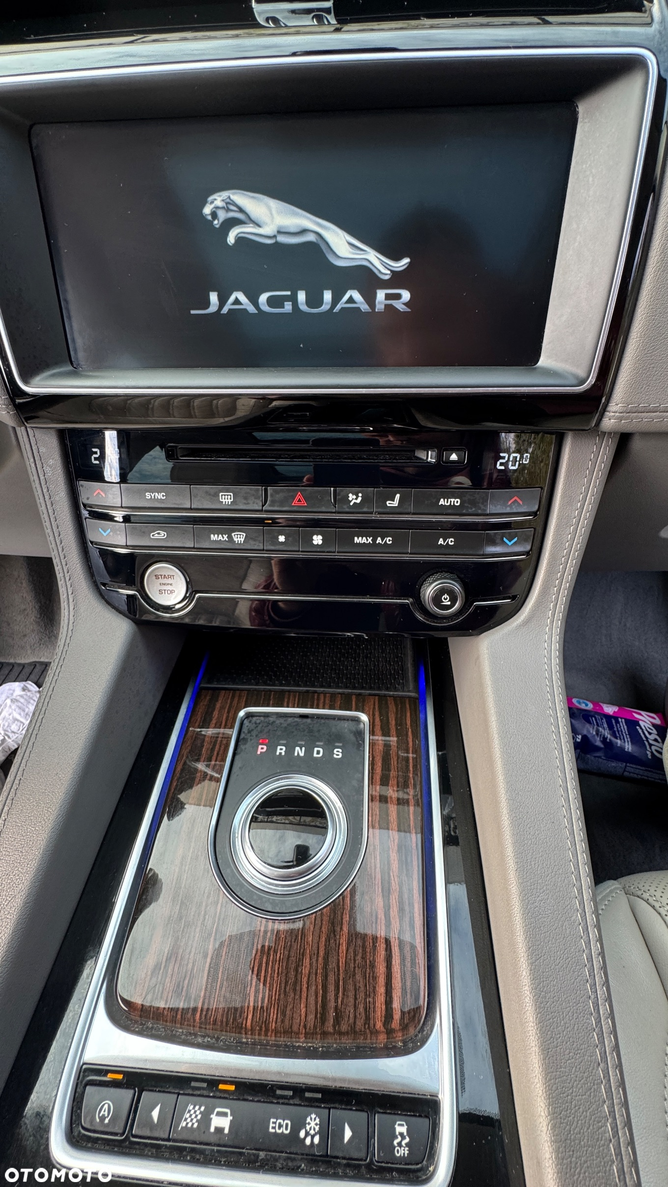 Jaguar F-Pace - 21