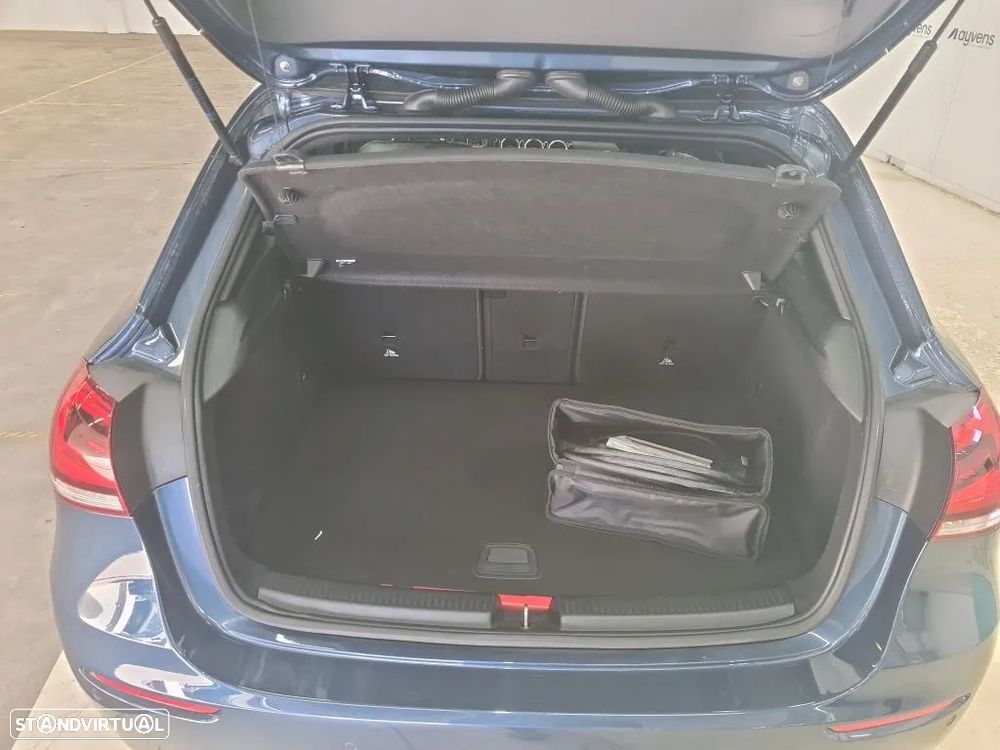 Mercedes-Benz A 250 e Style Plus - 11