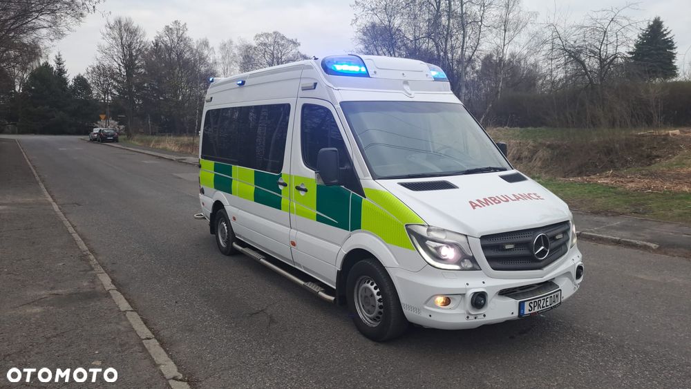 Mercedes-Benz Sprinter 319 CDI Ambulans karetka - 9